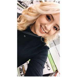 Meet your Posher, Angelica